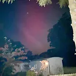 Woodmans Huts Parque de Campismo *