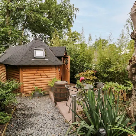Woodmans Huts * Haverthwaite