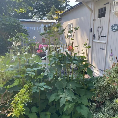 Woodmans Huts 캠프장 *