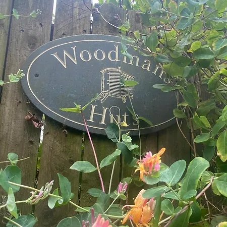 Woodmans Huts 캠프장