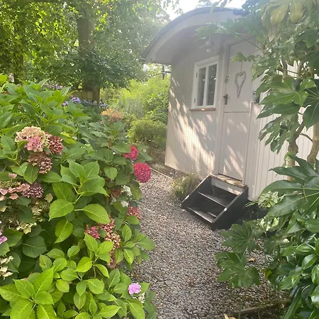 Woodmans Huts 캠프장 *