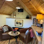 Woodmans Huts * Haverthwaite